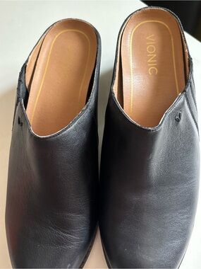 Vionic Joy Nellie Mules